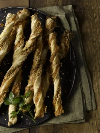 Feuilletés de fromage et arachides