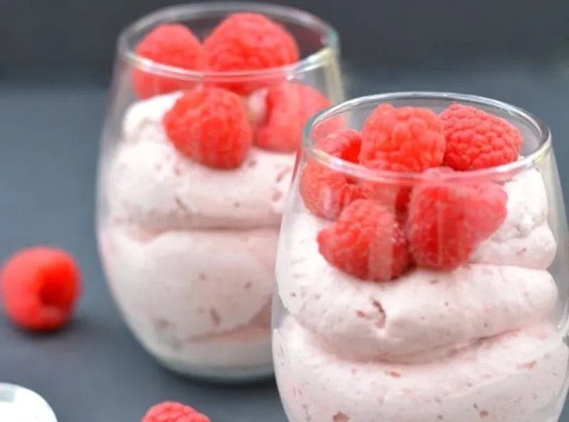 Mousse aux framboises