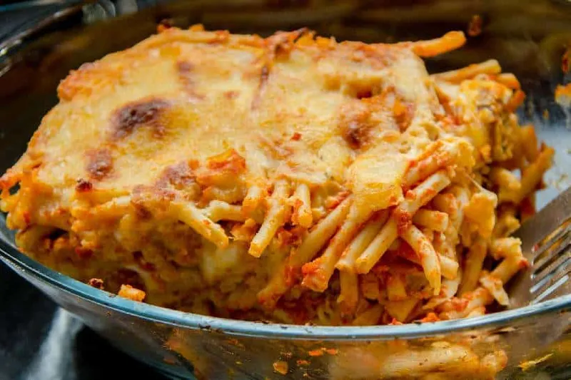Macaroni long à la viande