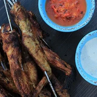 Ailes de poulet en brochette