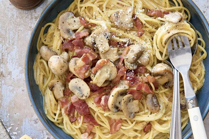 Spaghetti carbonara aux champignons