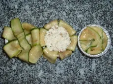 Charlottes de courgette au Brocciu et pignons