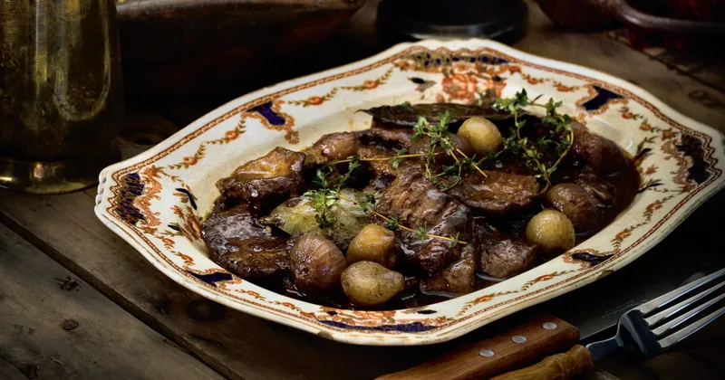 Carbonade de boeuf à la bière rousse, à l'érable et au thym frais
