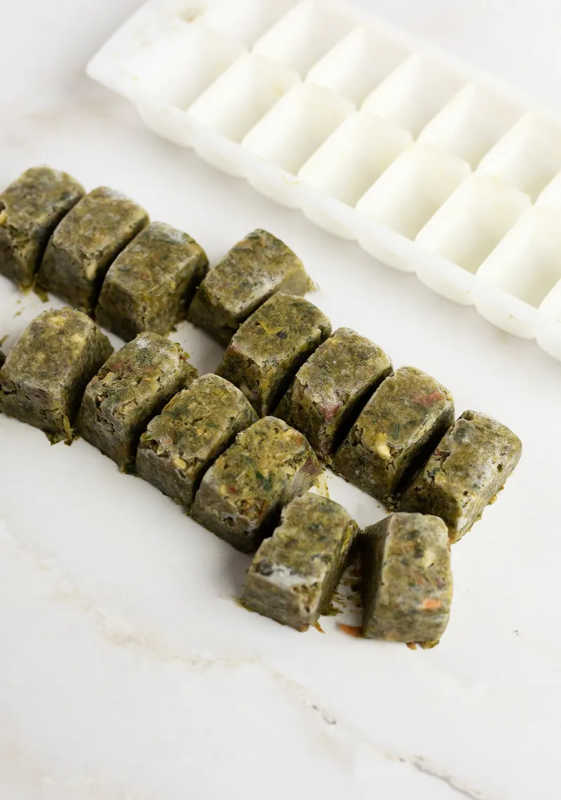 Cubes concentrés de bouillon d’épluchures