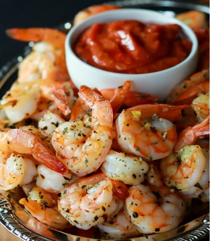 Crevettes grillées et sauce cocktail