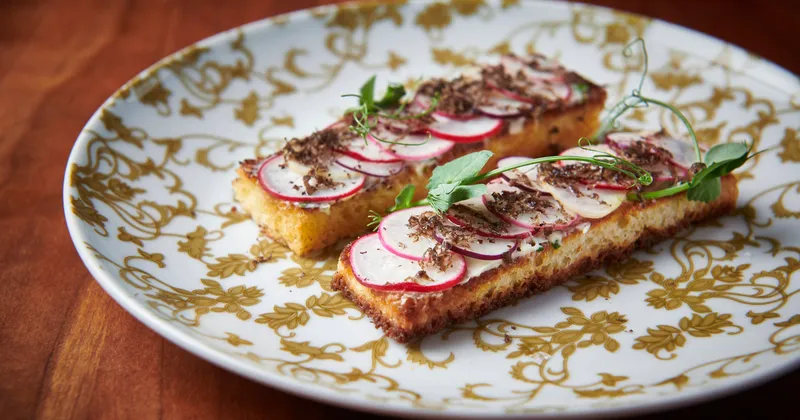Toast radis-beurre-truffe