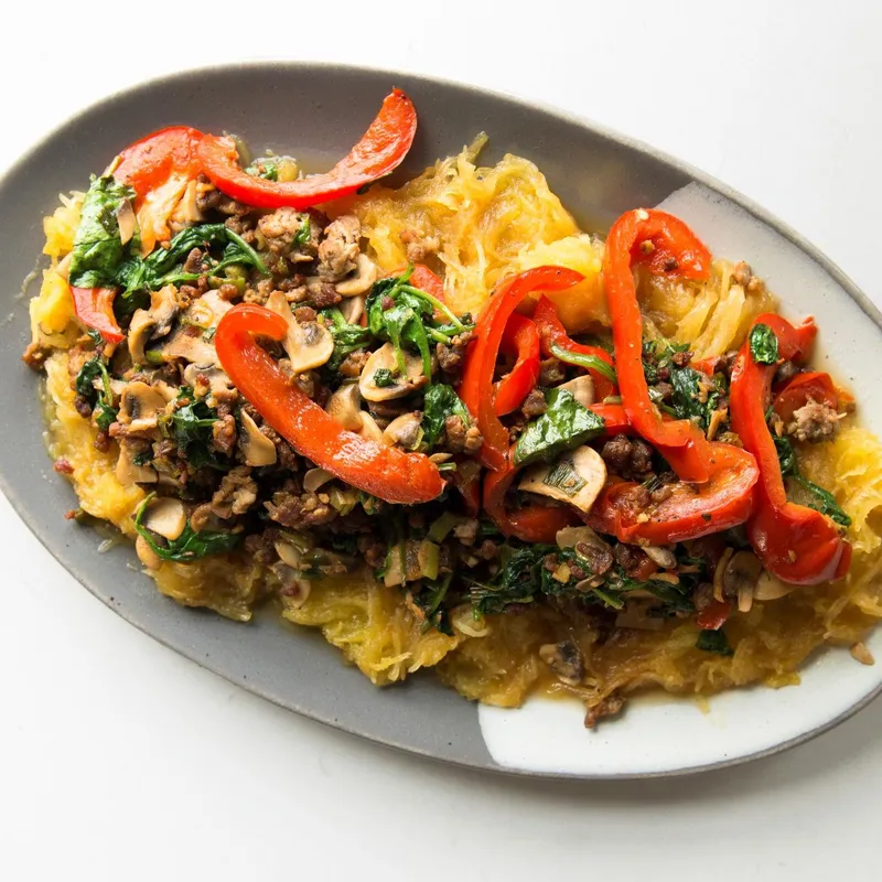 Courge spaghetti au veau et aux épinards