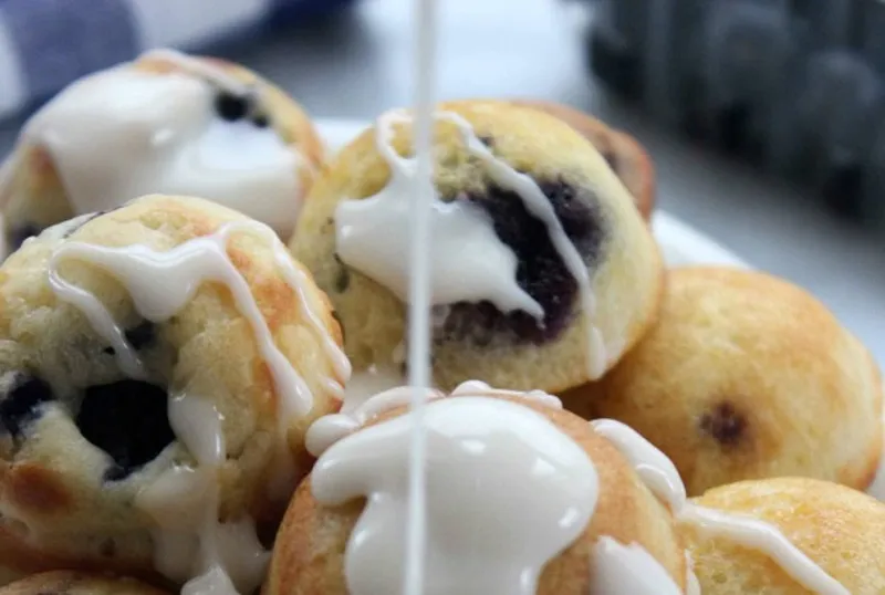 Petites boules de crêpes aux bleuets