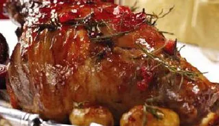Jarret d'agneau braisé à l'ail confit