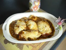 Poulet gratiné, sauce aux champignons
