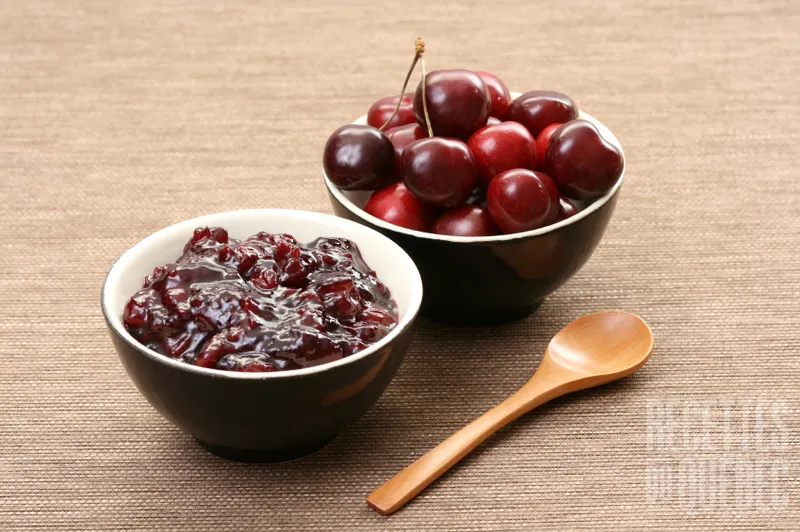 Confiture de cerises à la menthe